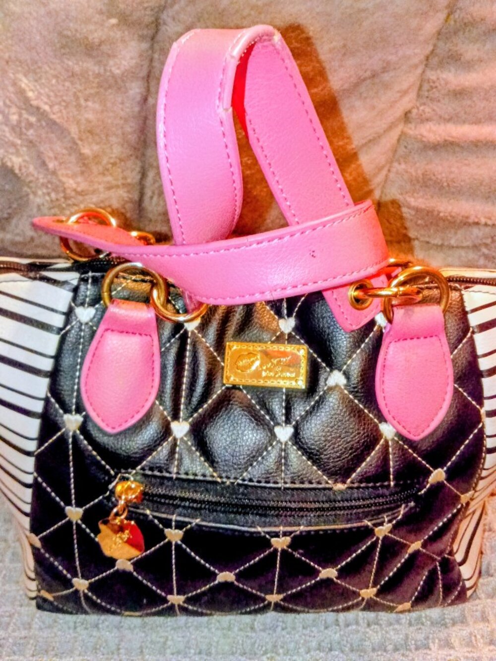 BETSEY JOHNSON QUILTED STRIPPED BEAUTIFUL SATCHEL HANDBAG